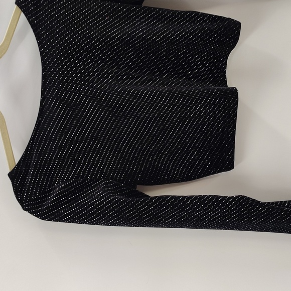 Gianni Bini black long sleeve sparkle velvety rhinestone crop top Size Medium - Picture 2 of 7